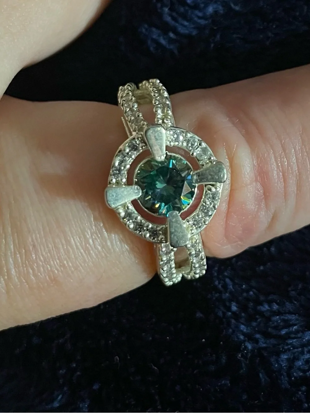 Unique Design Certified 2.58 Carat Green Diamond Ring